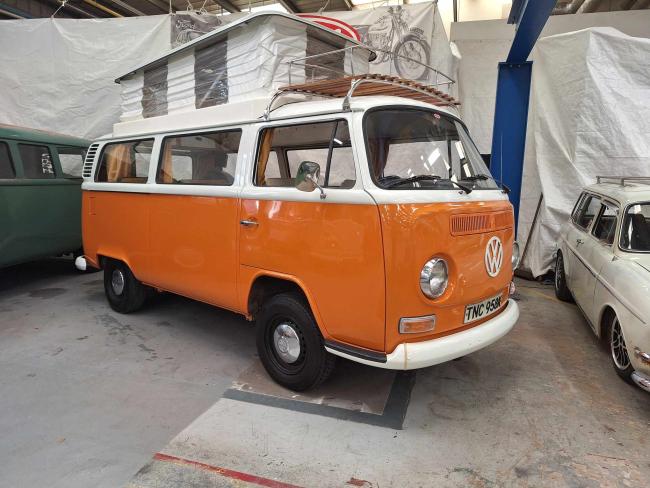  '71 RHD Devon Moonraker front view with pop top 